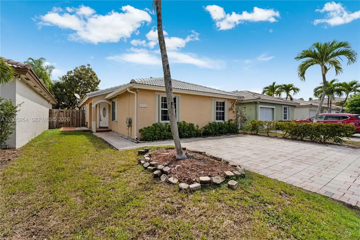 10523 SW 161st Pl, Miami, FL 33196 - #1