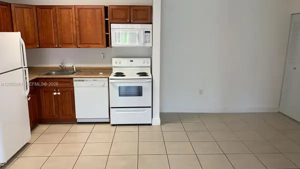 7090 NW 179th St #108, Hialeah, FL 33015