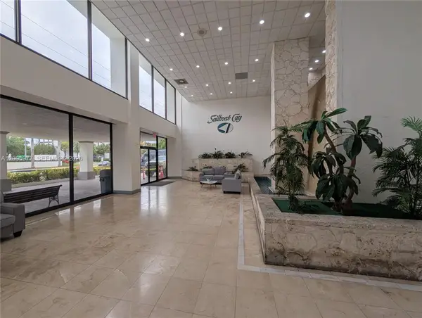13499 Biscayne Blvd #809, North Miami, FL 33181