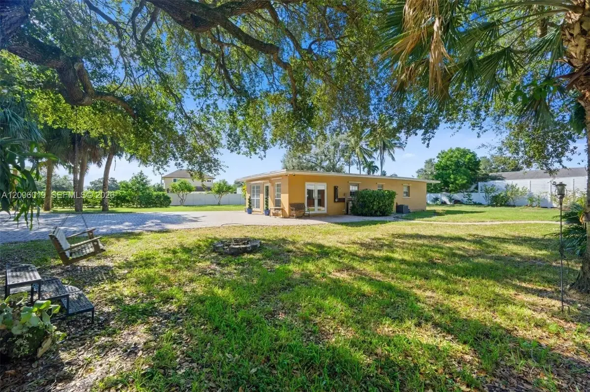 4001 SW 73rd Ave, Davie, FL 33314 - #1
