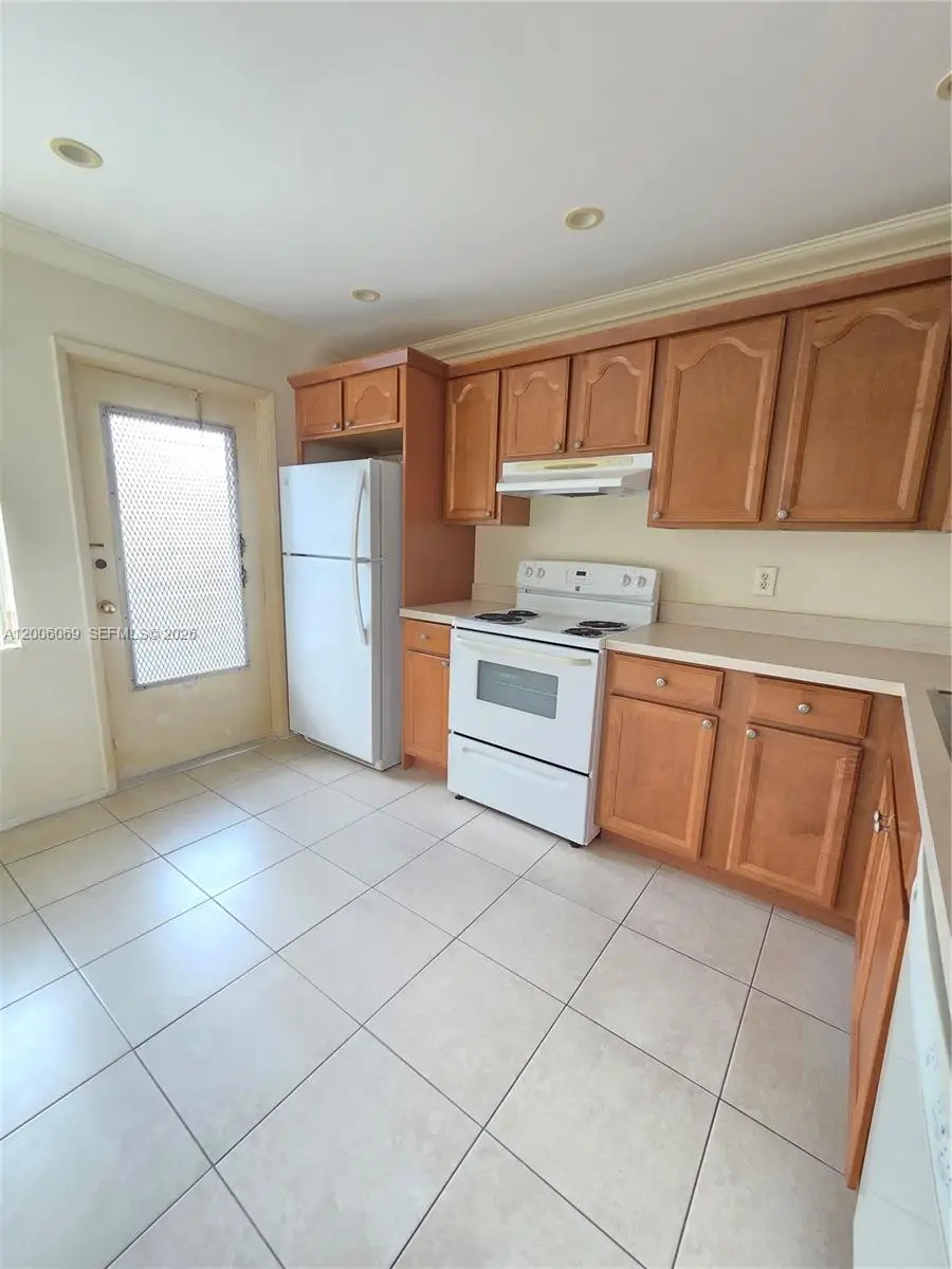 1000 NE 14th Ave #210, Hallandale Beach, FL 33009 - #2