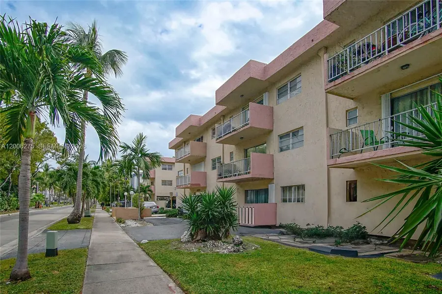3522 NE 171st St #308, North Miami Beach, FL 33160 - #2
