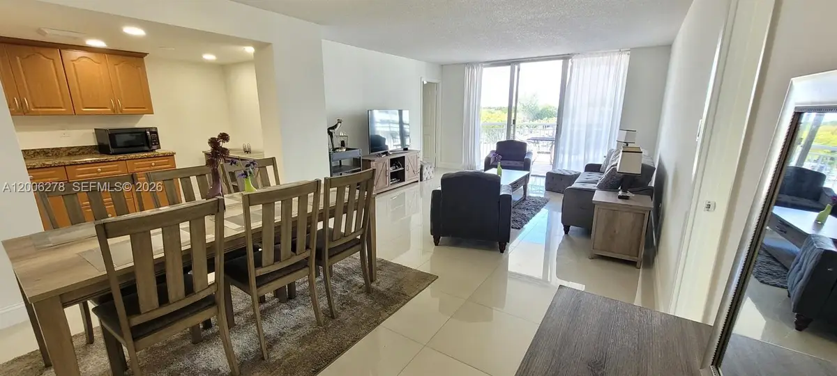 18011 Biscayne Blvd #402, Aventura, FL 33160 - #1