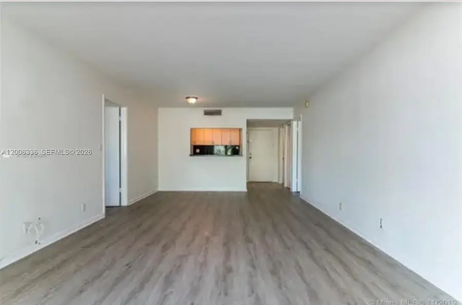 100 Lakeview Dr #112, Weston, FL 33326 - #2