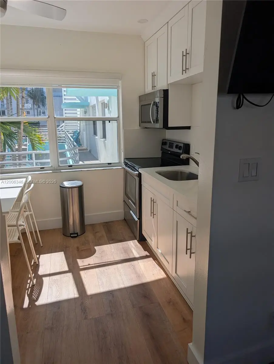 326 Wilson St #201, Hollywood, FL 33019 - #1