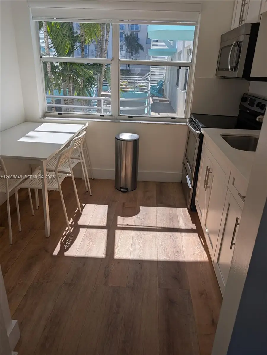 326 Wilson St #201, Hollywood, FL 33019 - #2