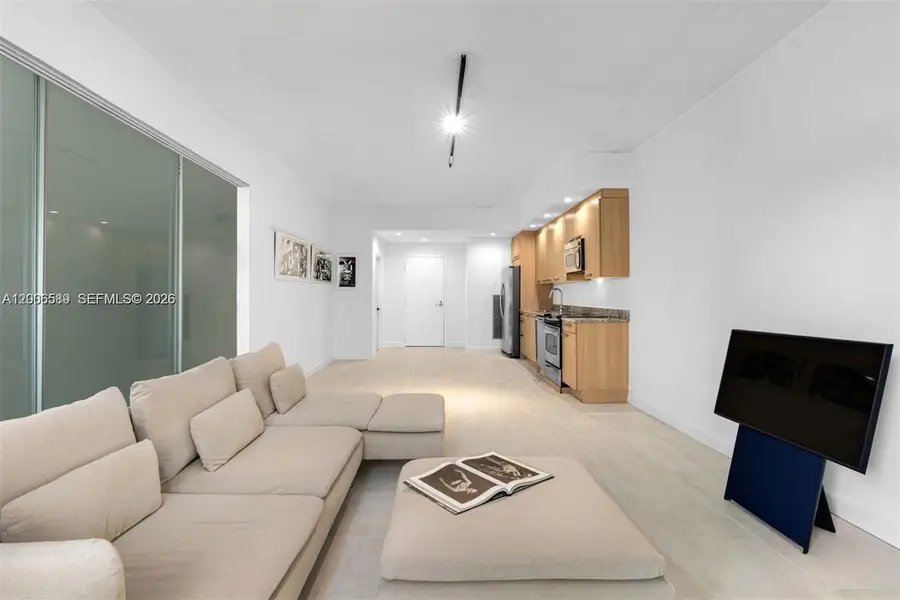 2001 Meridian Ave #327, Miami Beach, FL 33139 - #2