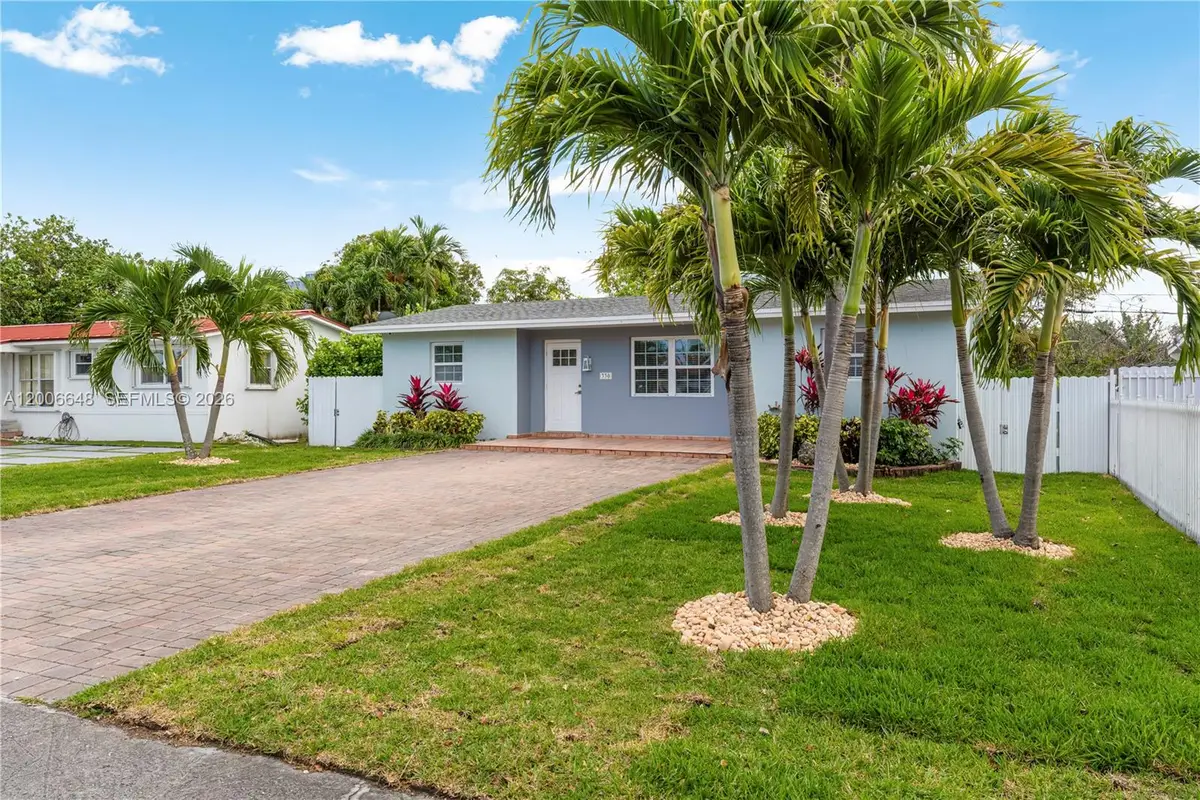 330 SW 104th Ct, Sweetwater, FL 33174 - #1