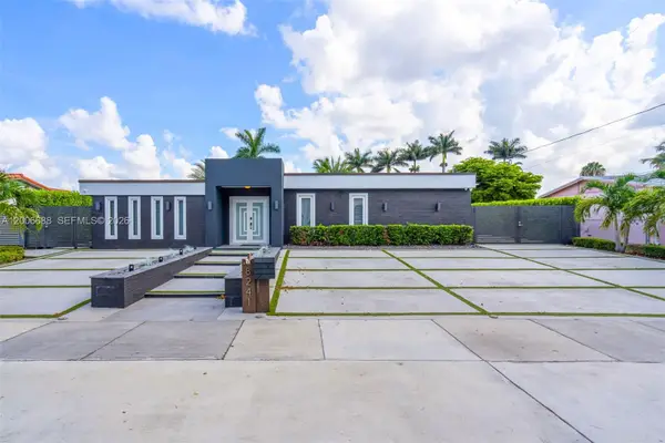 8241 NW 182nd St, Hialeah, FL 33015