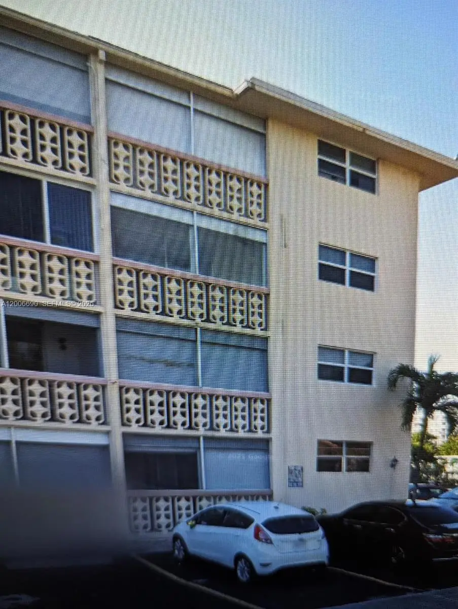 211 NE 8th Ave #209, Hallandale Beach, FL 33009 - #1