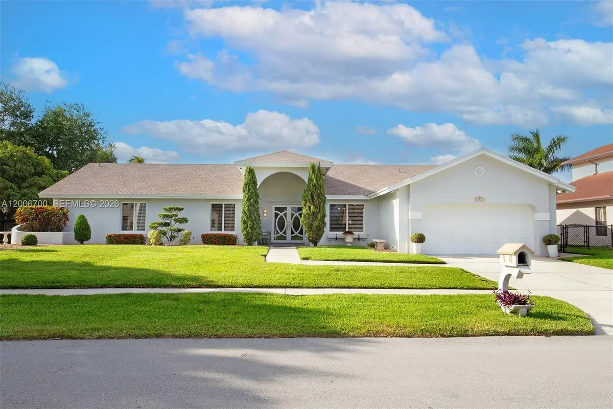 20071 NW 5th St, Pembroke Pines, FL 33029 - #1