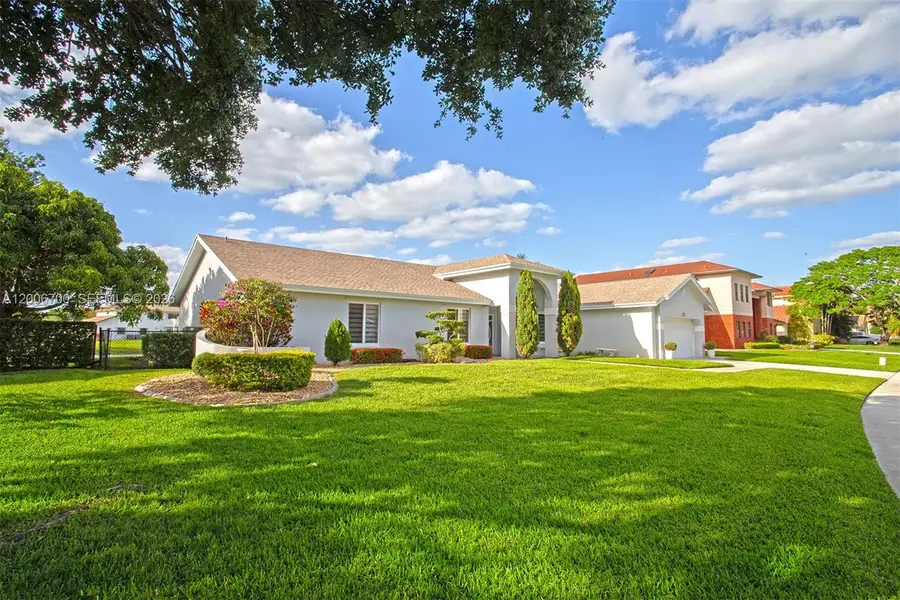 20071 NW 5th St, Pembroke Pines, FL 33029 - #2