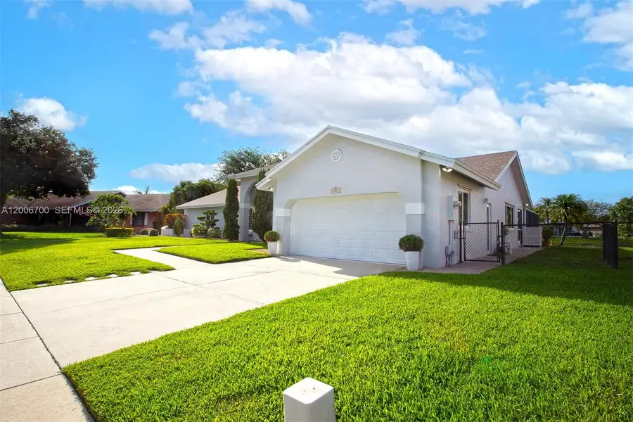 20071 NW 5th St, Pembroke Pines, FL 33029 - #3