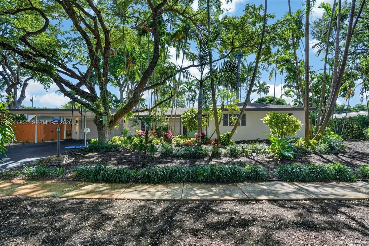 15821 SW 86th Ave, Palmetto Bay, FL 33157 - #1