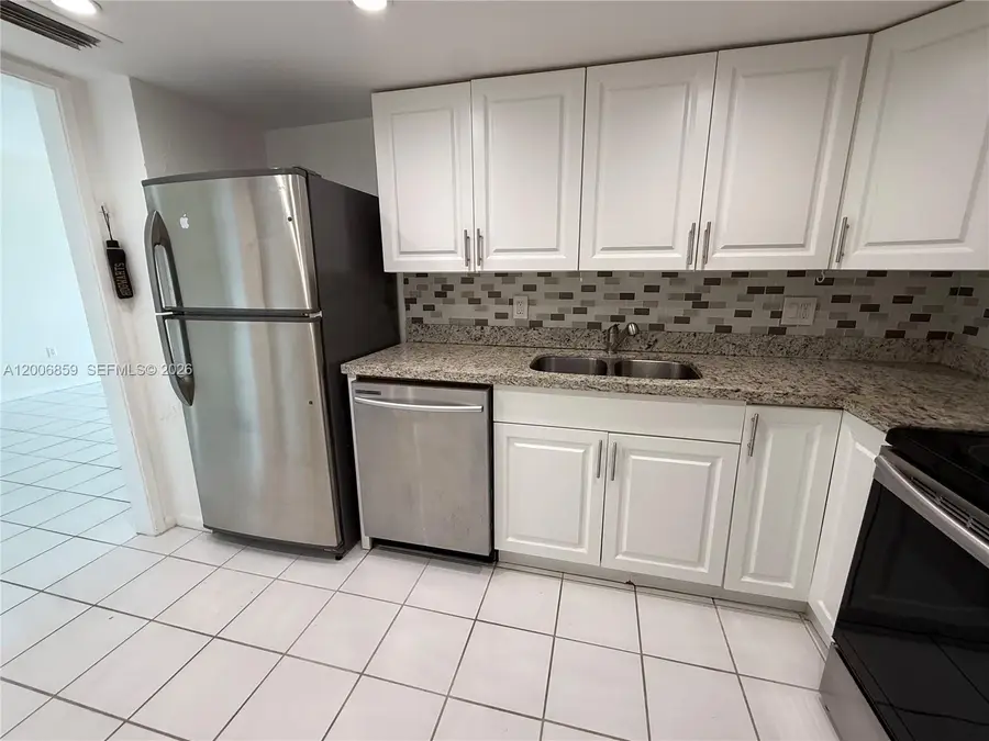 400 Kings Point Dr #608, Sunny Isles Beach, FL 33160 - #3