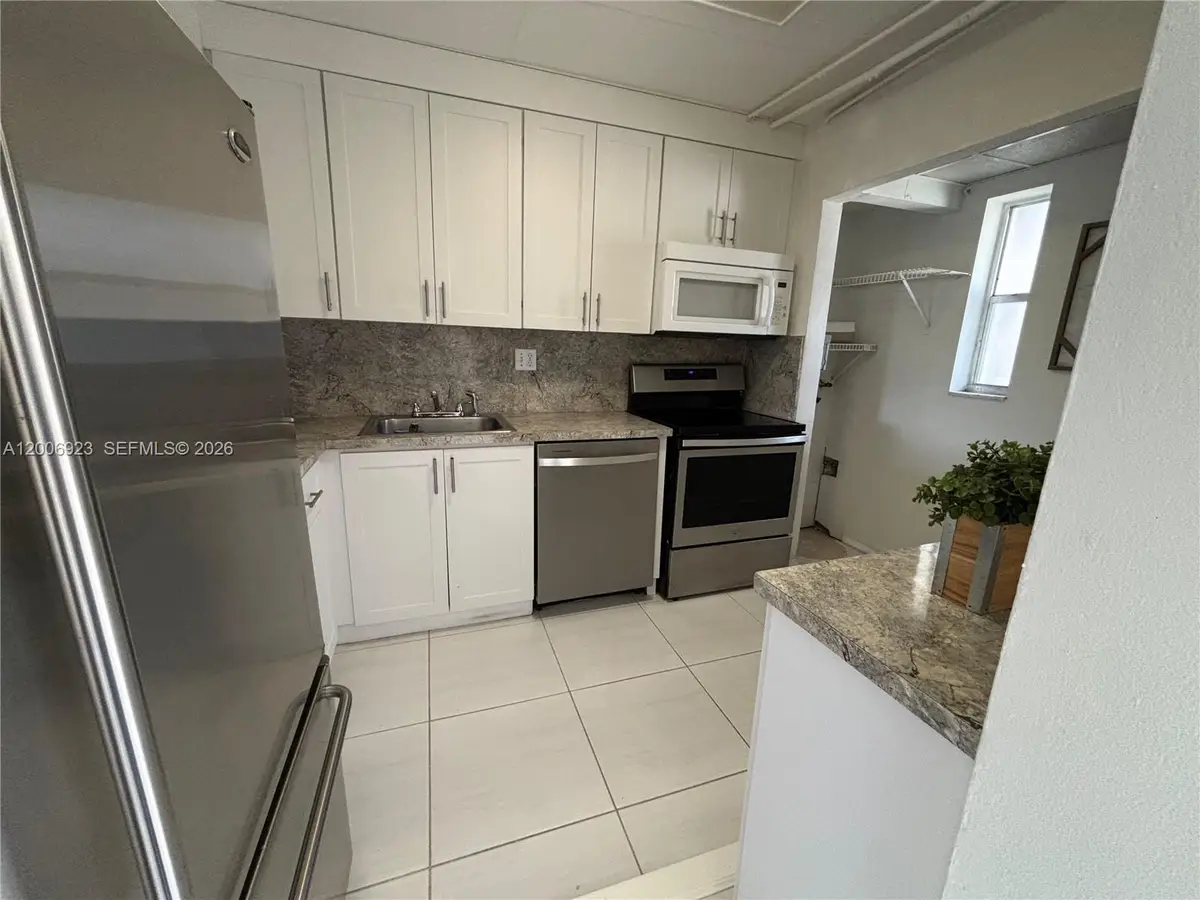 8060 Fairview Dr #101, Tamarac, FL 33321 - #1