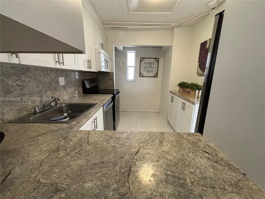 8060 Fairview Dr #101, Tamarac, FL 33321 - #2