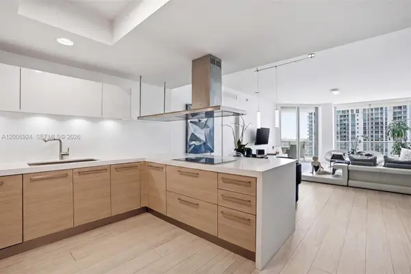 17301 Biscayne Blvd #1905, North Miami Beach, FL 33160