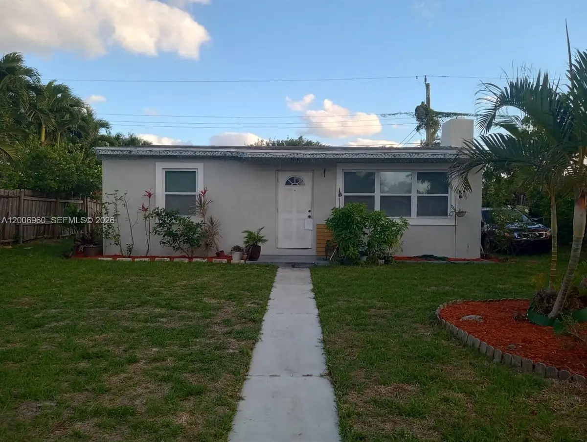 508 Beech Rd, West Palm Beach, FL 33409 - #1