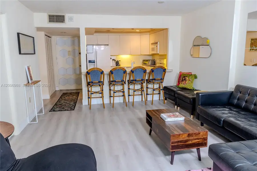 401 Ocean Dr #222, Miami Beach, FL 33139 - #3