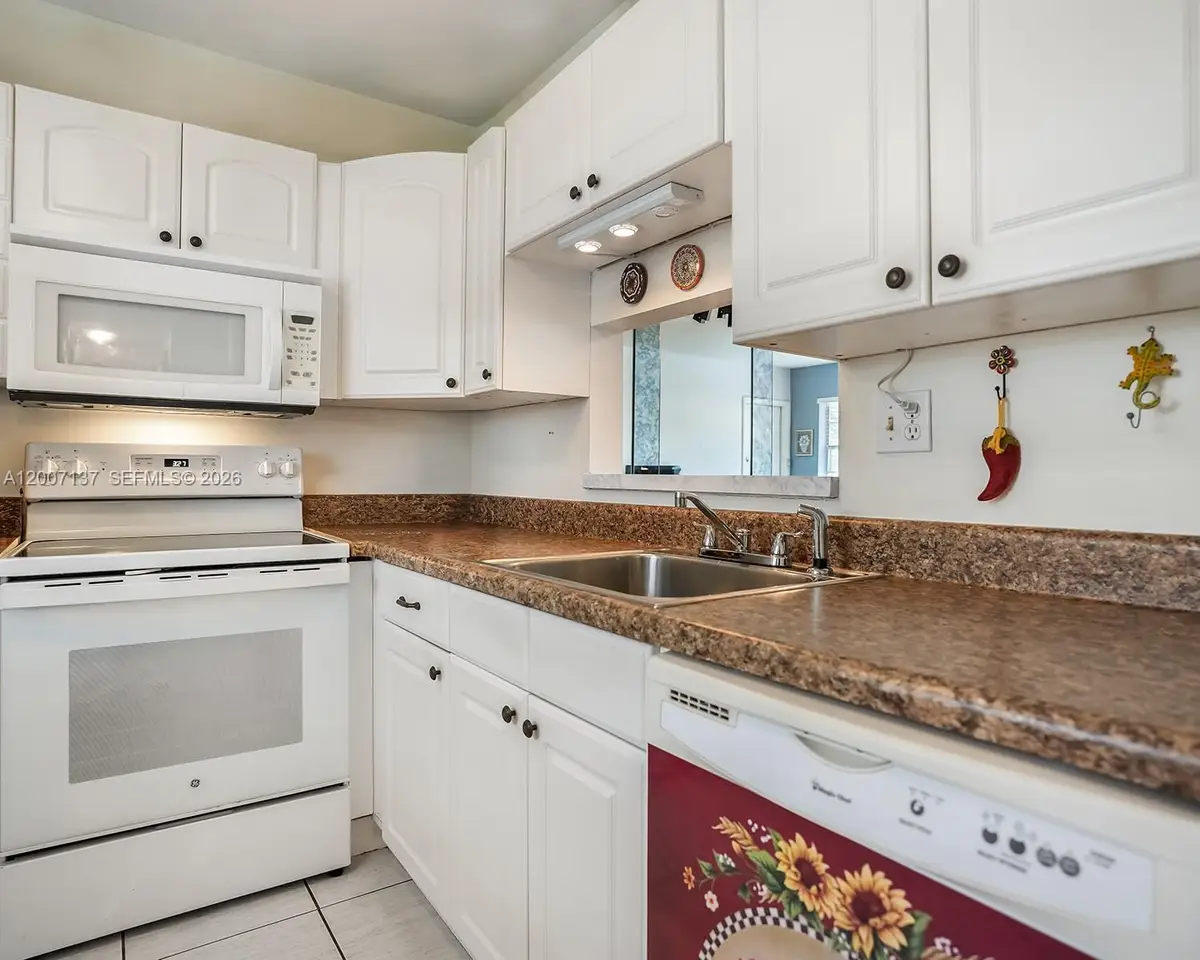 5171 W Oakland Park Blvd #106, Lauderdale Lakes, FL 33313 - #1