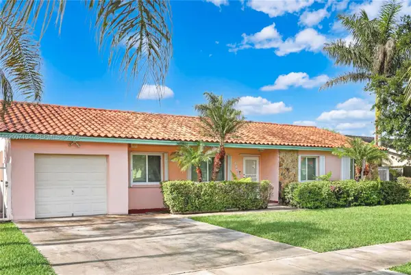 11211 SW 138th Ter, Miami, FL 33176