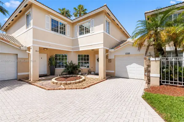 17086 NW 22nd St, Pembroke Pines, FL 33028