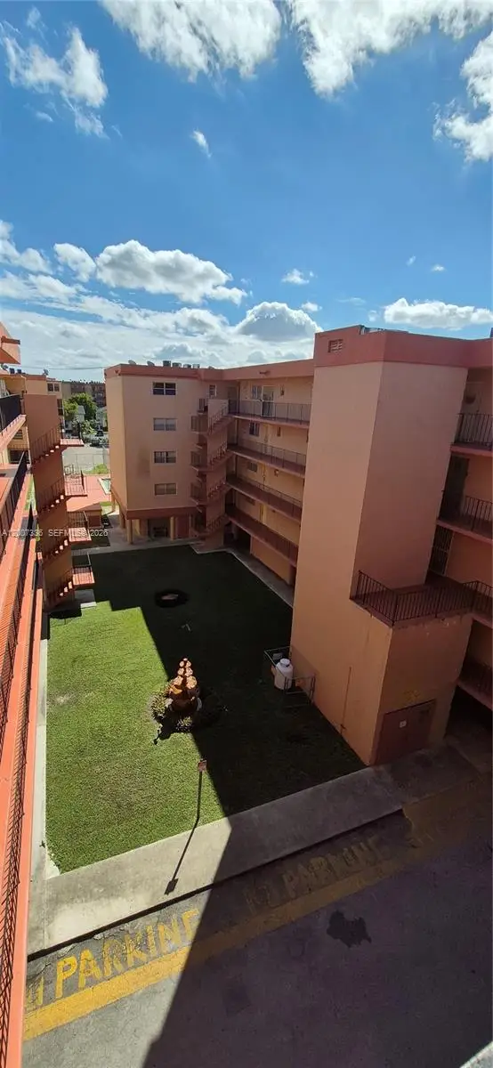 1850 W 56 #2410, Hialeah, FL 33012 - #2