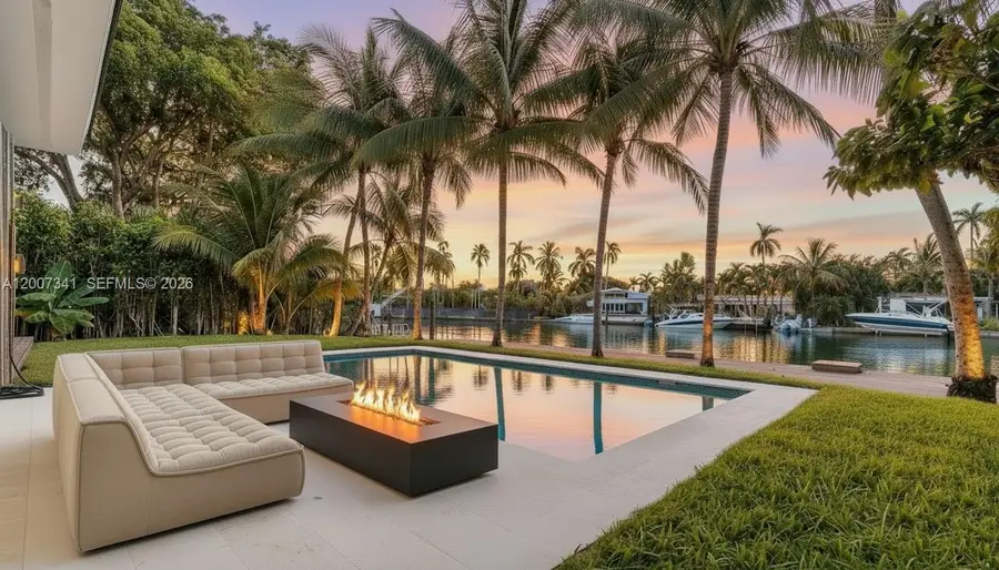 550 S Shore Dr, Miami Beach, FL 33141 - #2