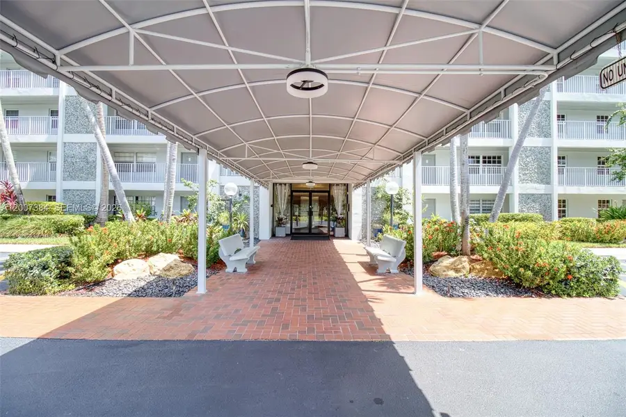 4015 W Palm Aire Dr #506, Pompano Beach, FL 33069 - #3