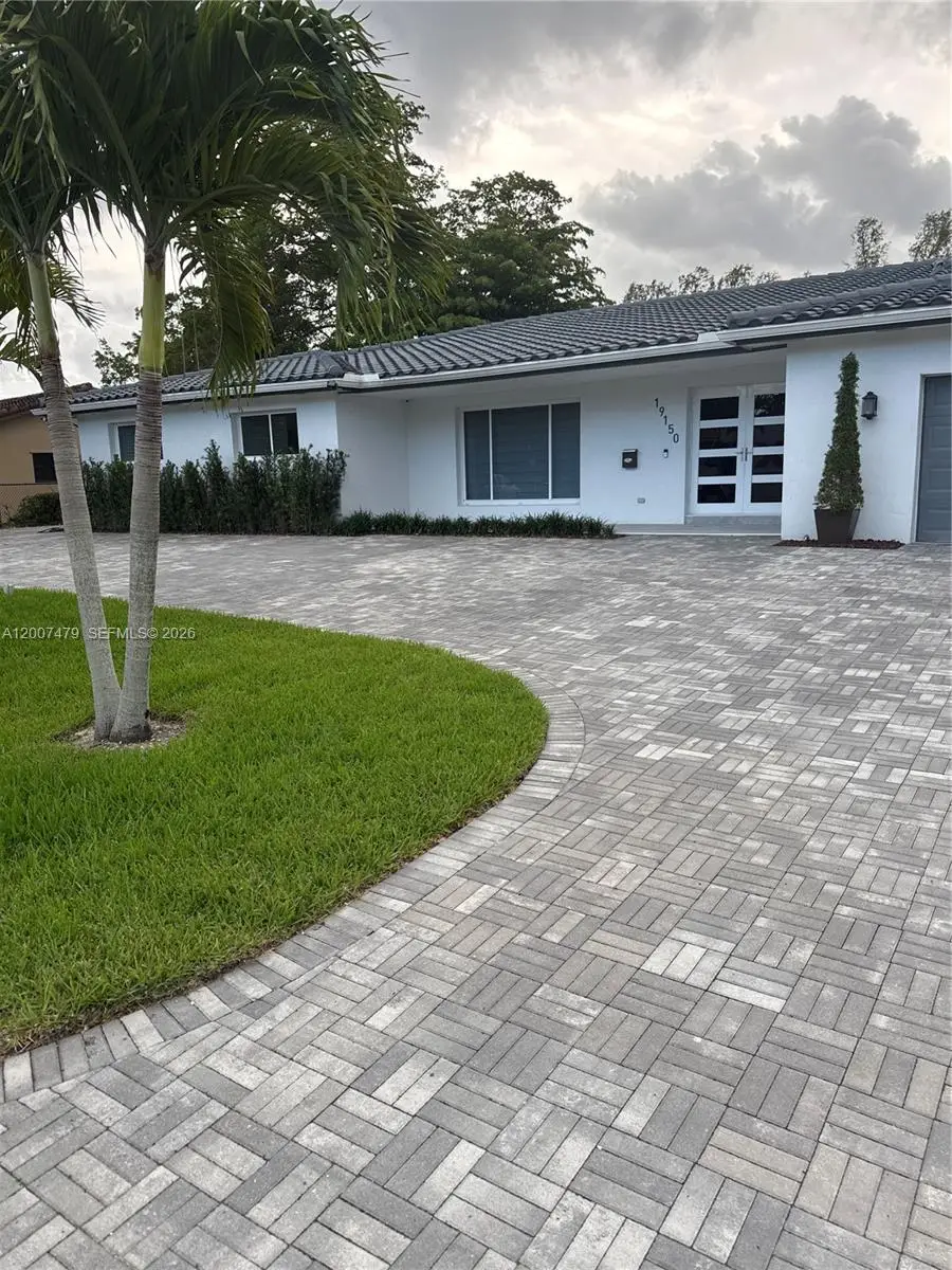 19150 S Saint Andrews Dr, Hialeah, FL 33015 - #2