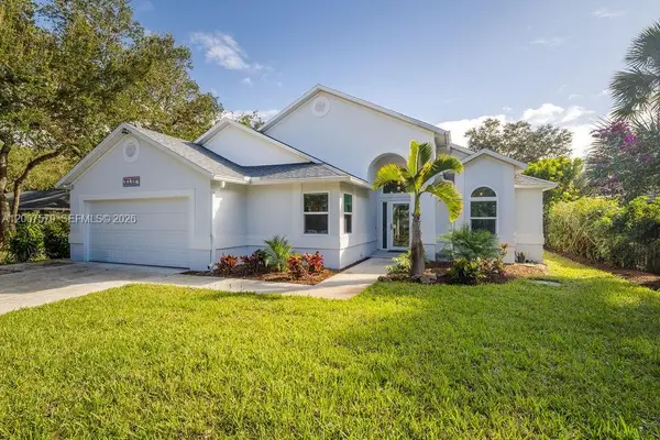 9330 Seagrape Dr, Vero Beach, FL 32963
