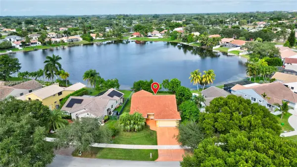 6255 Hawkes Bluff Ave, Davie, FL 33331