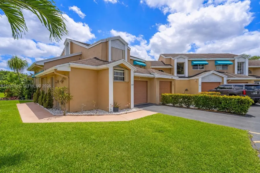 7059 Woodmont Way, Tamarac, FL 33321 - #2