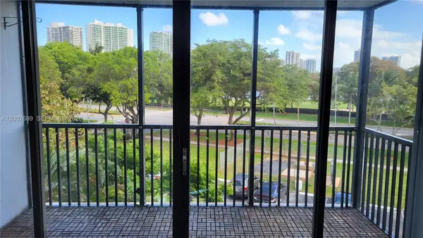 3475 N Country Club Dr #409, Aventura, FL 33180