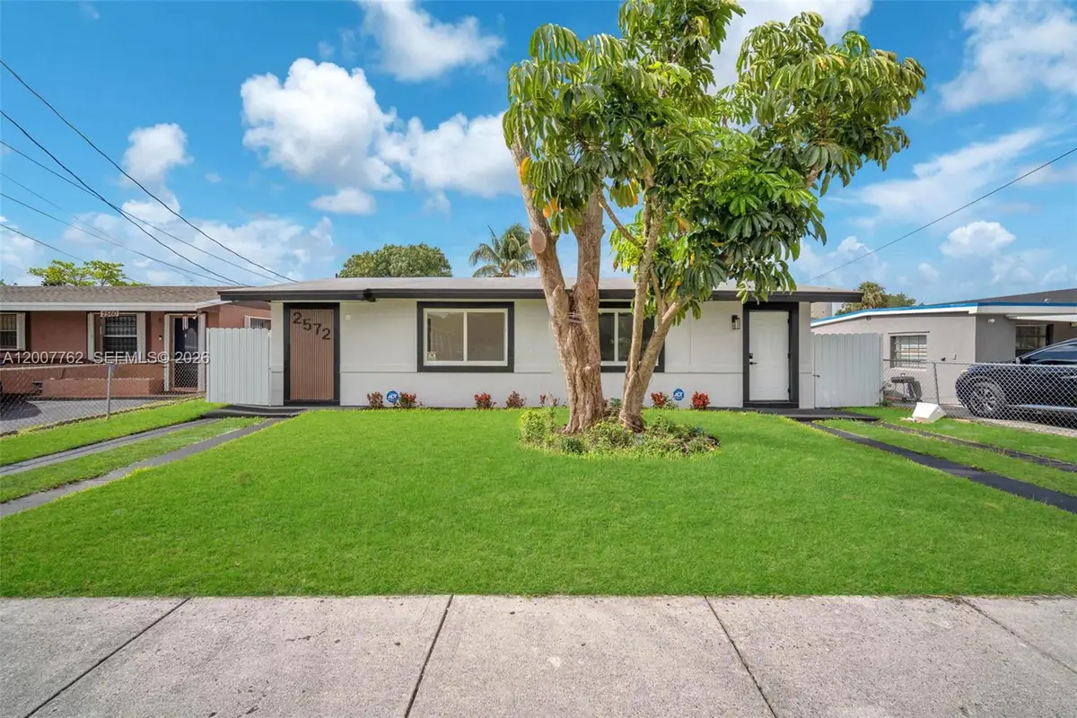 2572 NW 20th St, Fort Lauderdale, FL 33311 - #1