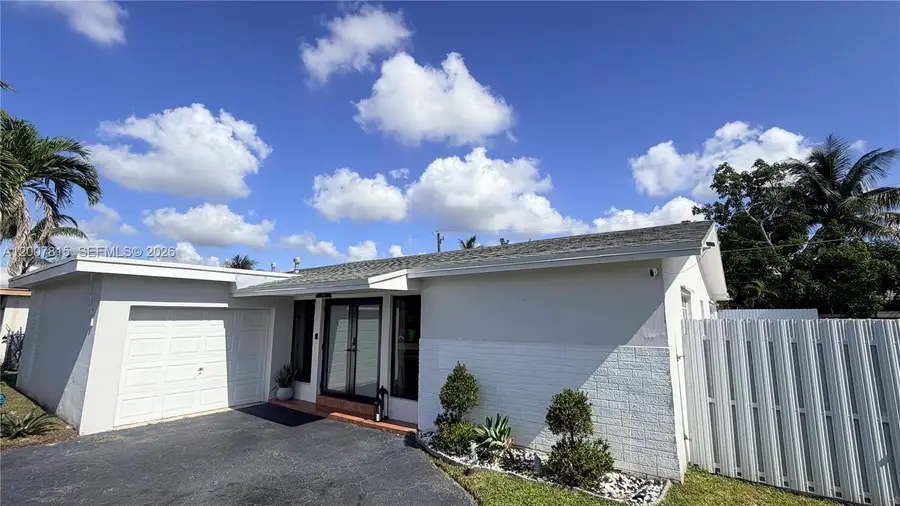 9431 NW NW 24th St, Sunrise, FL 33322 - #2