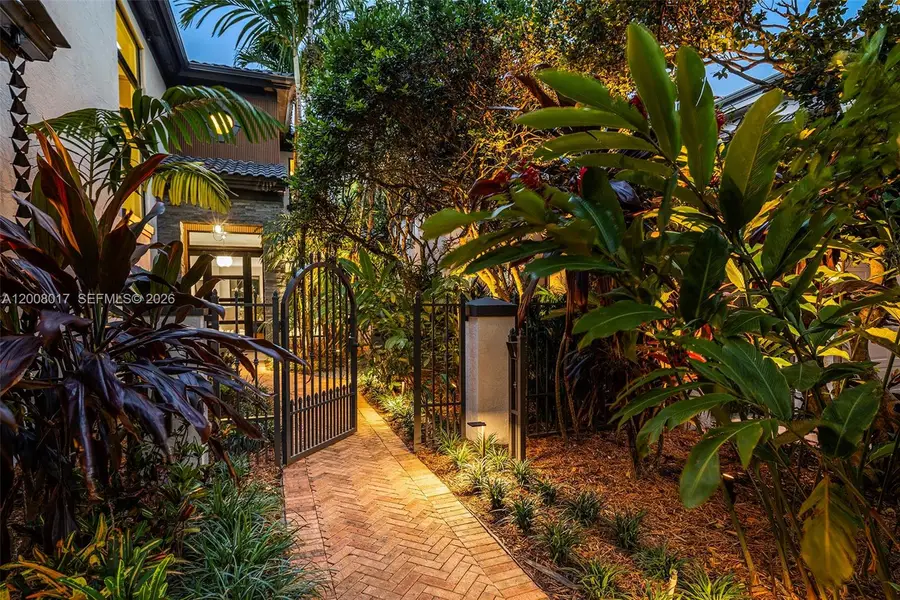 7291 SW 47th Ct, Miami, FL 33143 - #2