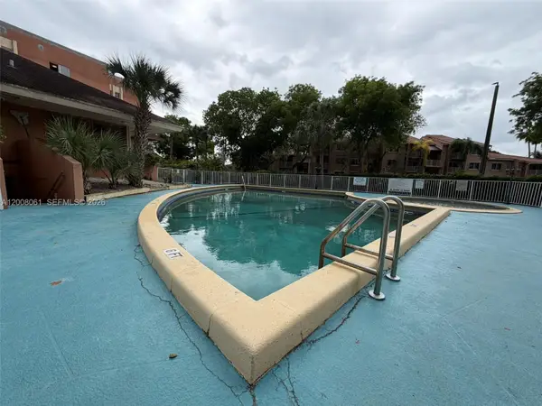 17650 NW 68th Ave #A2008, Hialeah, FL 33015