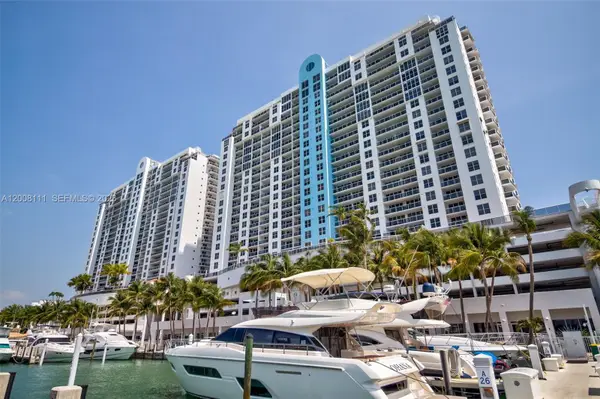 1800 Sunset Harbour Dr #2105, Miami Beach, FL 33139