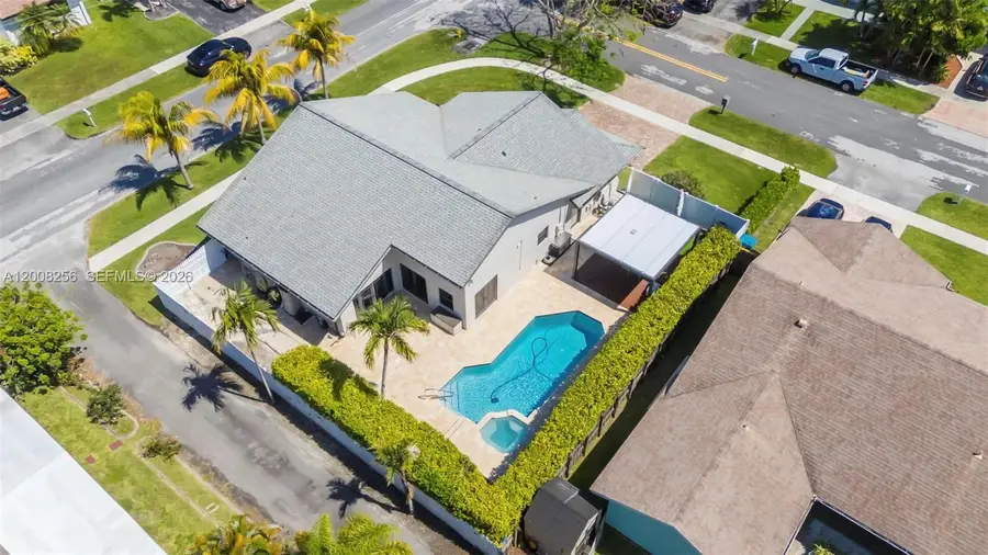 235 SE 9th St, Dania Beach, FL 33004 - #2