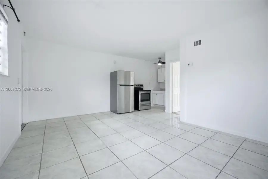 823-825 NW 9th St, Hallandale Beach, FL 33009 - #2