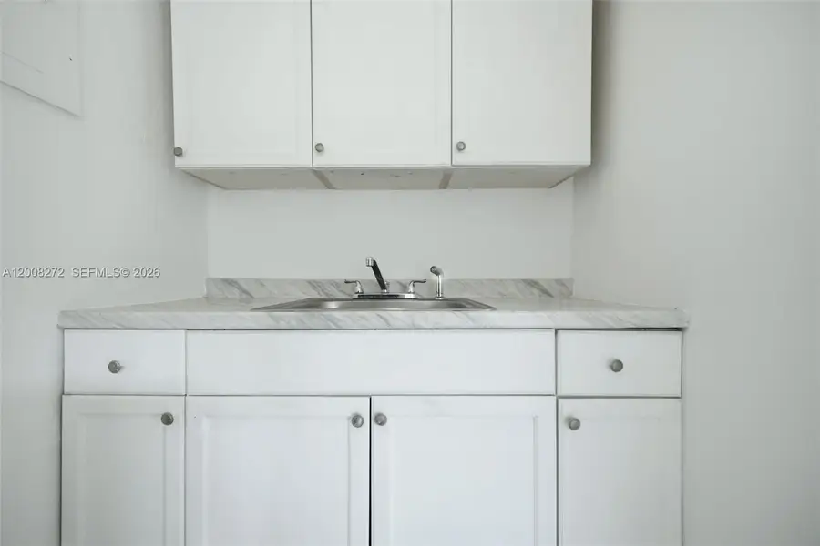 823-825 NW 9th St, Hallandale Beach, FL 33009 - #3