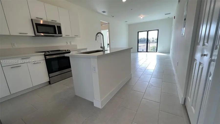 8167 NW 41st St #E-307, Doral, FL 33166 - #2