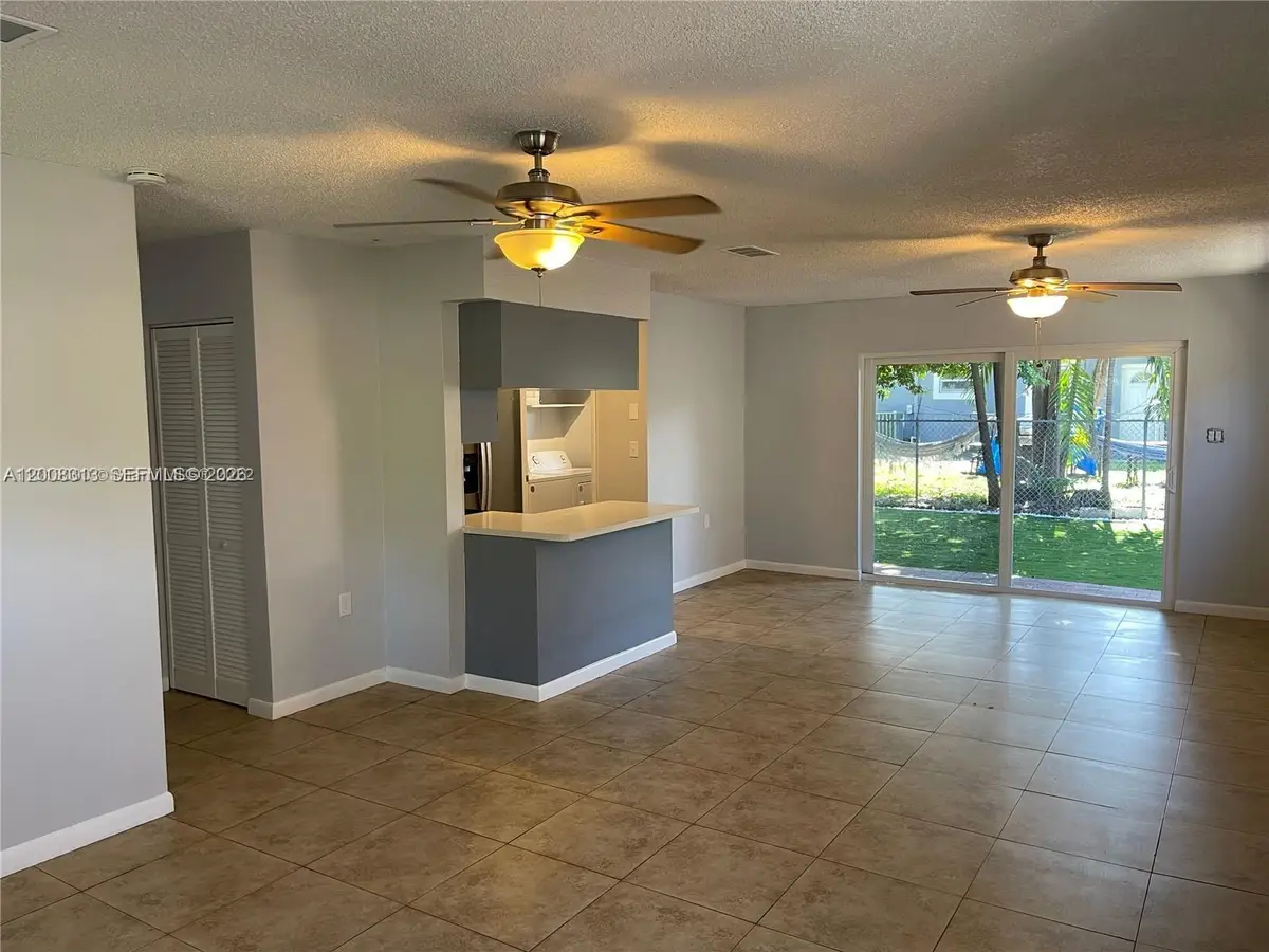 1074 NW 27th St, Miami, FL 33127 - #1