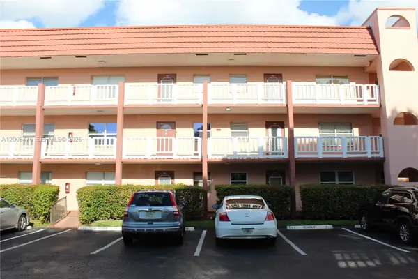 9480 Sunrise Lakes Blvd #204, Sunrise, FL 33322