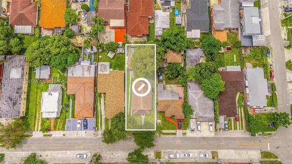 2800 SW 16th Ter, Miami, FL 33145