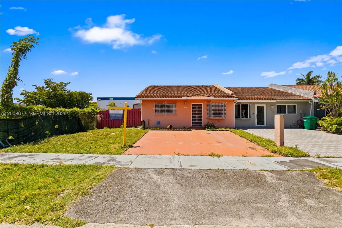 8800 NW 118th St, Hialeah Gardens, FL 33018 - #1