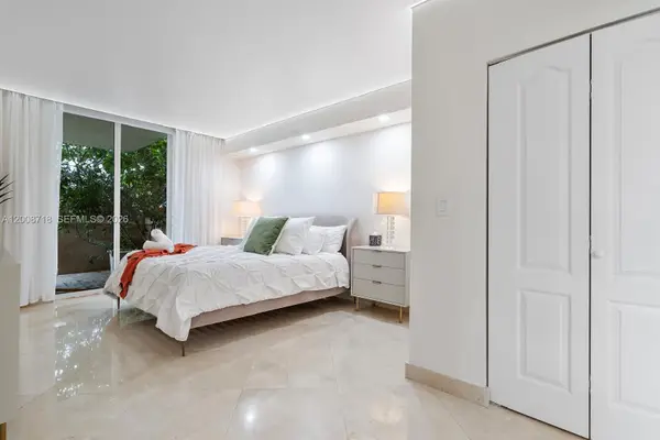 17555 Atlantic Blvd #508, Sunny Isles Beach, FL 33160