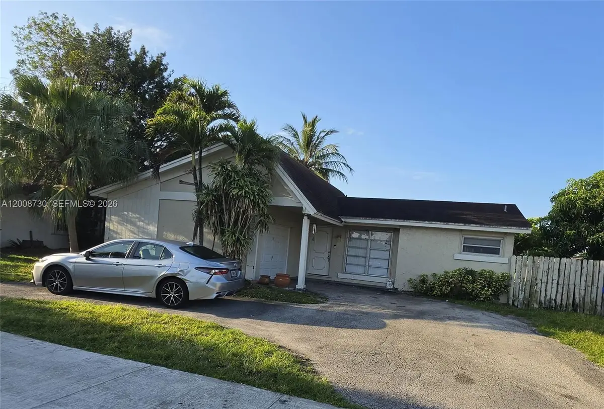 8720 Johnson St, Pembroke Pines, FL 33024 - #1